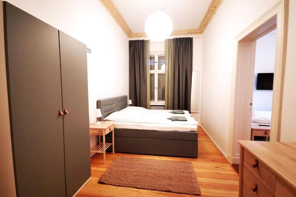 Lang Li By Rockchair L Superhost Status L 2 Bedrooms Boxspringbeds In Center - Cozy Family & Business Flair Welcomes You! Berlin