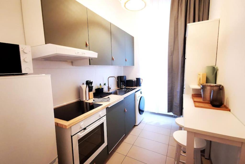 Lang Li By Rockchair L Superhost Status L 2 Bedrooms Boxspringbeds In Center - Cozy Family & Business Flair Welcomes You! Apartment