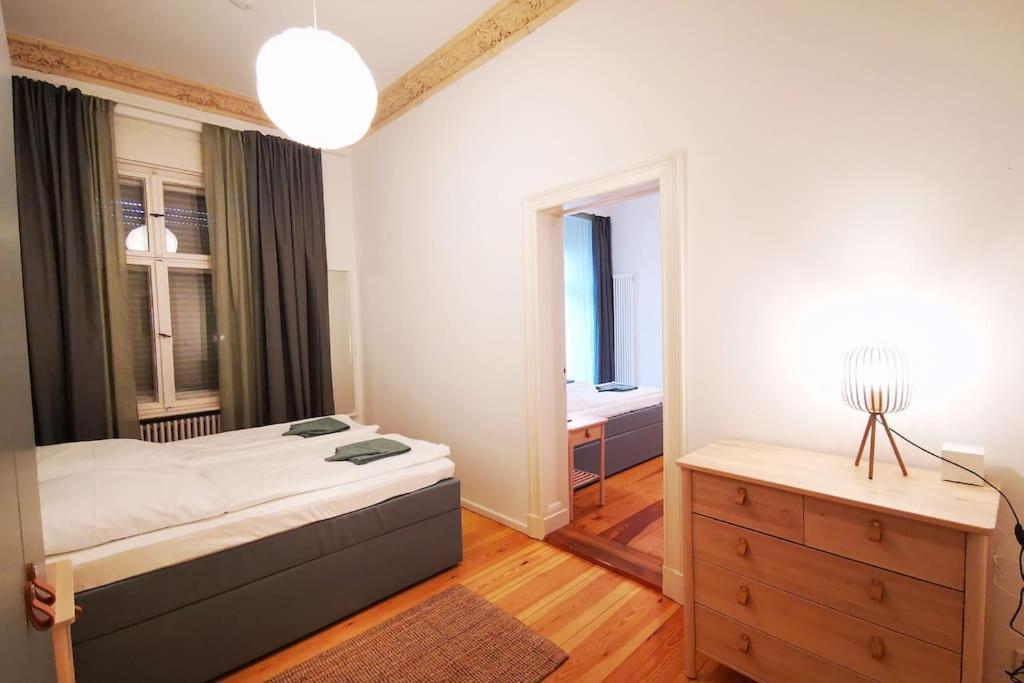Apartment Lang Li By Rockchair L Superhost Status L 2 Bedrooms Boxspringbeds In Center - Cozy Family & Business Flair Welcomes You! *