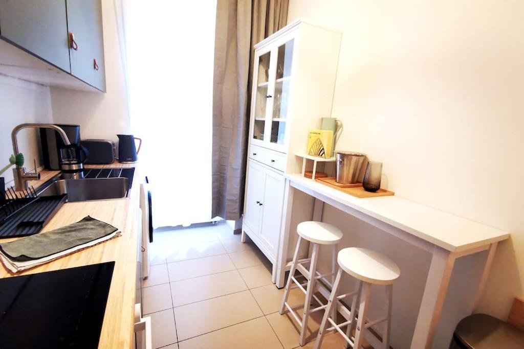 Lang Li By Rockchair L Superhost Status L 2 Bedrooms Boxspringbeds In Center - Cozy Family & Business Flair Welcomes You! * Berlin