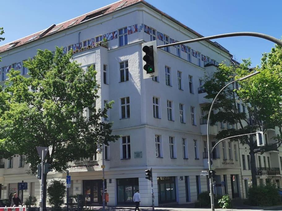Lang Li By Rockchair L Superhost Status L 2 Bedrooms Boxspringbeds In Center - Cozy Family & Business Flair Welcomes You! Apartment Berlin