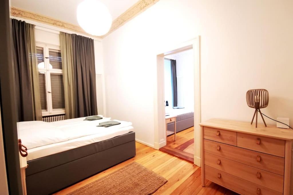 Lang Li By Rockchair L Superhost Status L 2 Bedrooms Boxspringbeds In Center - Cozy Family & Business Flair Welcomes You! Apartment *