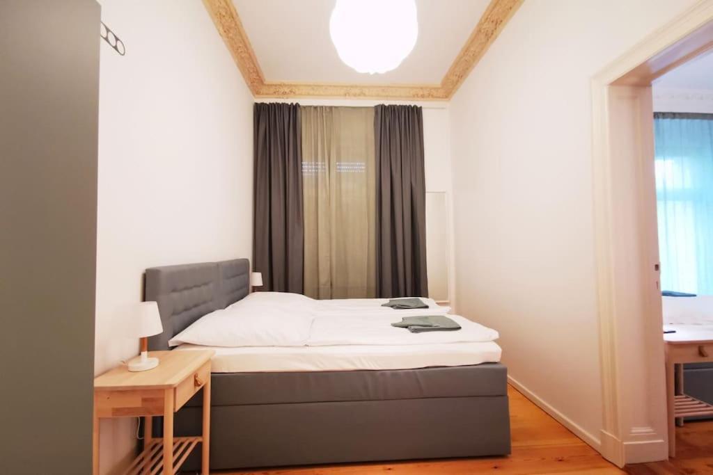 Apartment Lang Li By Rockchair L Superhost Status L 2 Bedrooms Boxspringbeds In Center - Cozy Family & Business Flair Welcomes You! Berlin