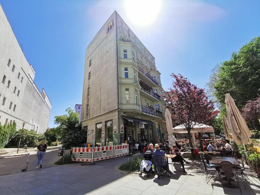 Apartment Lang Li By Rockchair L Superhost Status L 2 Bedrooms Boxspringbeds In Center - Cozy Family & Business Flair Welcomes You! Berlin